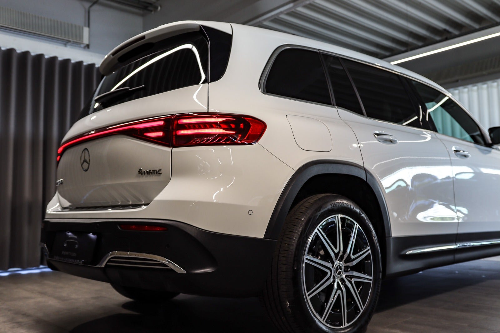 Billede af Mercedes EQB300  AMG Premium 4Matic