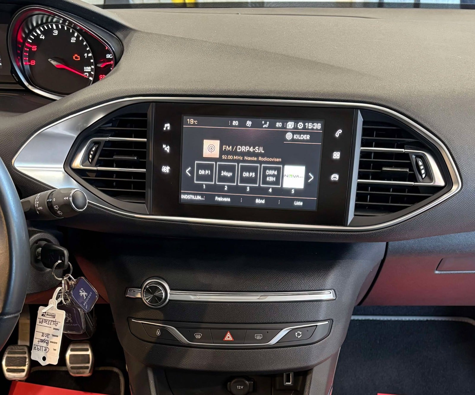 Billede af Peugeot 308 1,5 BlueHDi 130 Selection Sky SW