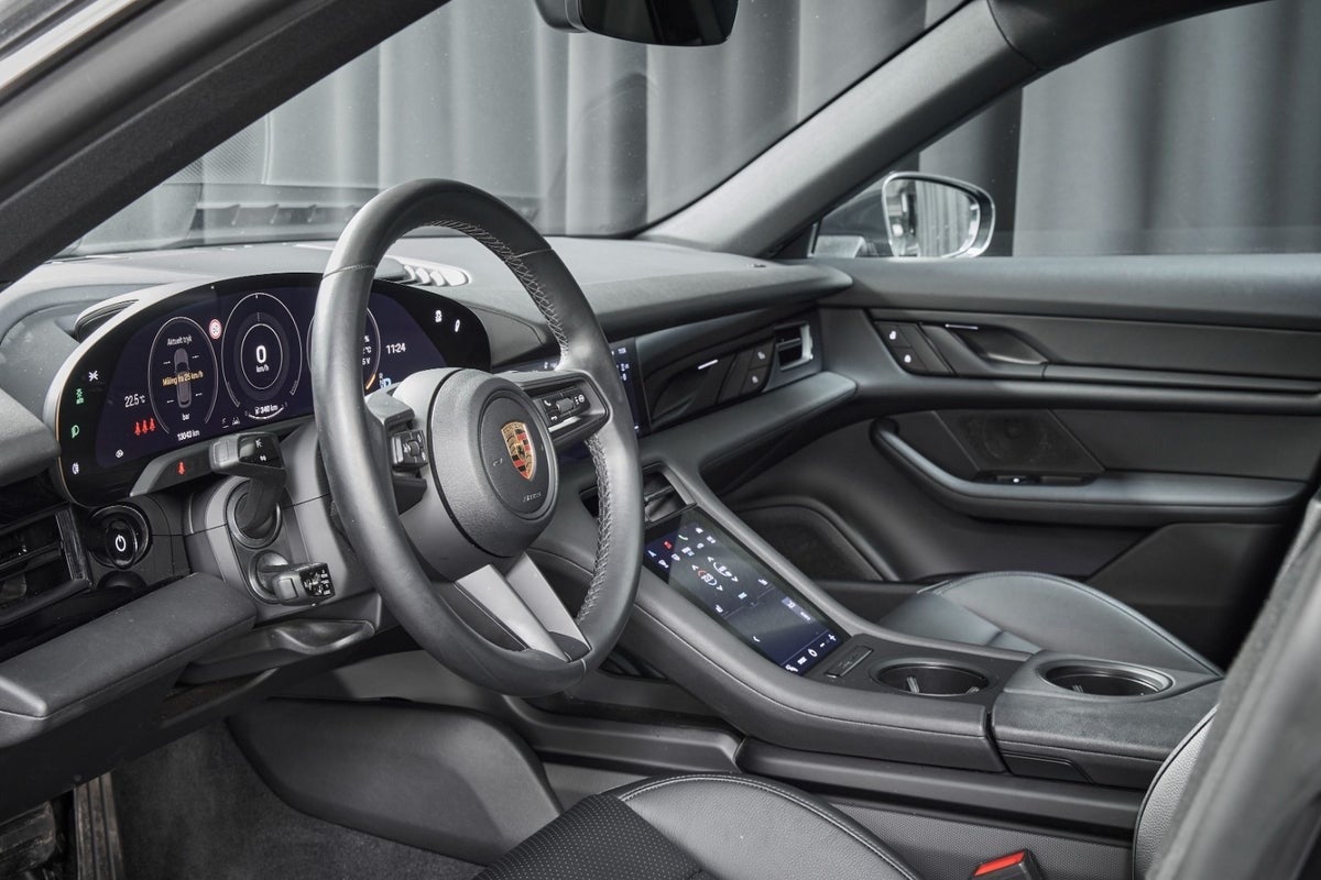 Gallery image 8 of 13