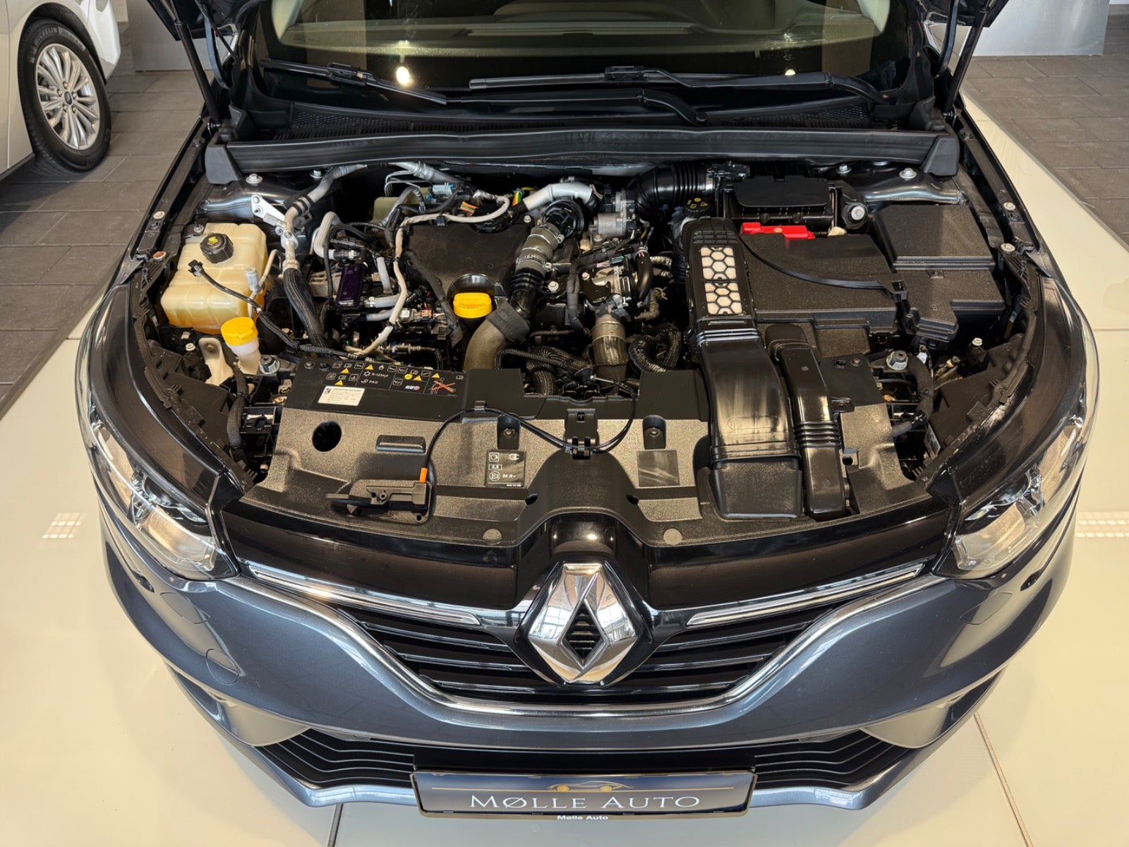 Billede af Renault Megane IV 1,5 dCi 115 Zen Sport Tourer EDC