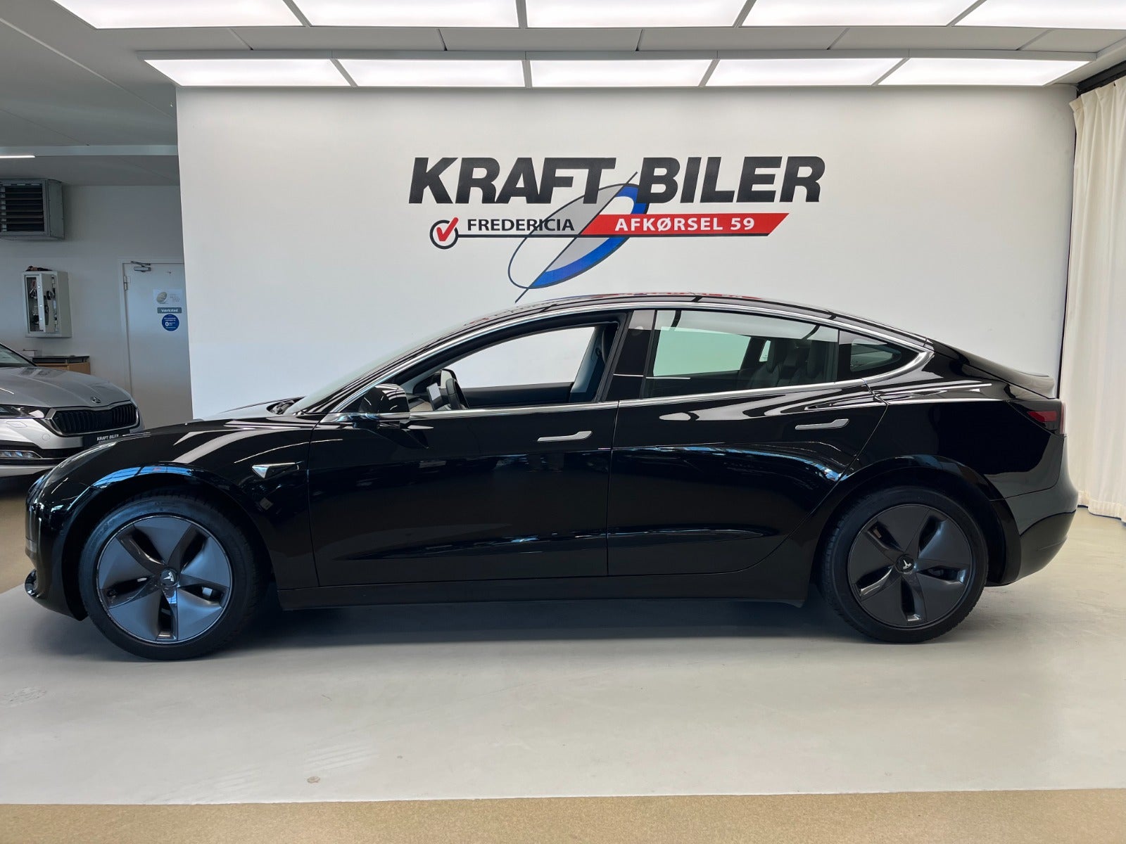 Billede af Tesla Model 3  Standard Range+ RWD