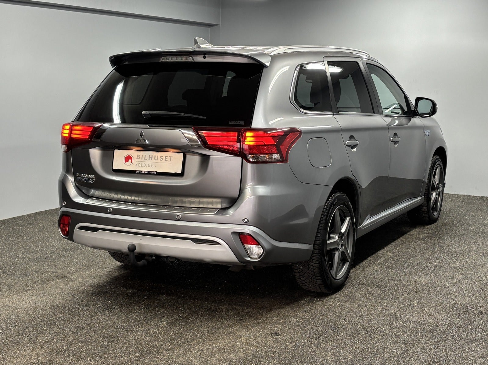 Billede af Mitsubishi Outlander 2,4 PHEV Intense CVT 4WD