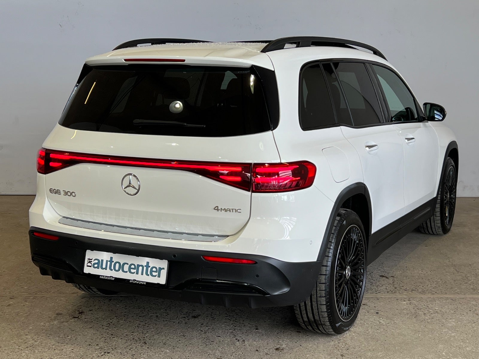 Mercedes EQB300 AMG Line 4Matic Van