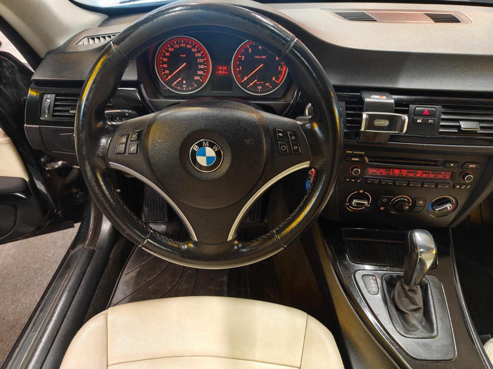 Billede af BMW 325i 3,0 Coupé aut.