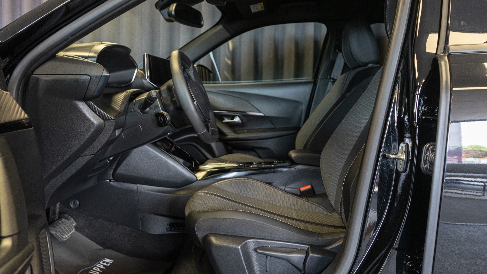 Billede af Peugeot e-2008 54 Allure
