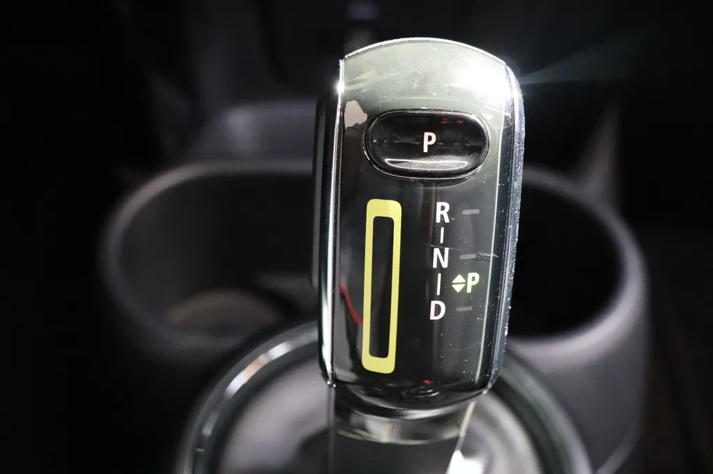 MINI Cooper SE Yours Trim