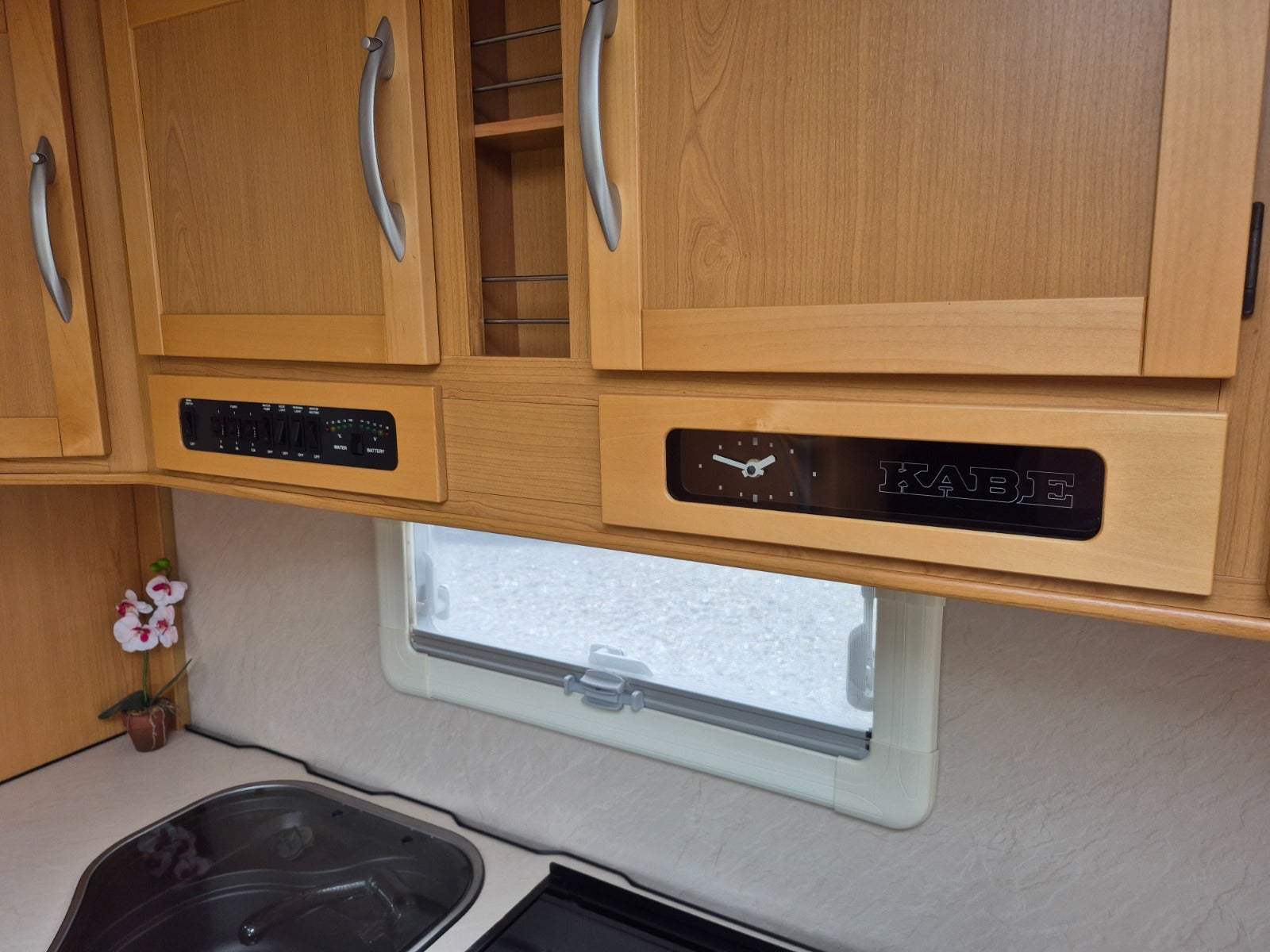 Kabe Royal 560 KS XL  – 7