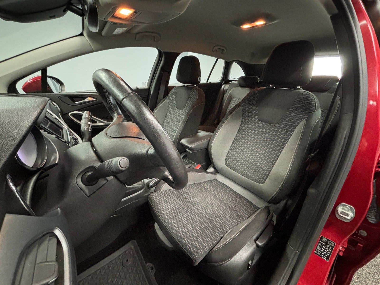 Billede af Opel Astra 1,5 D 122 Elegance Sports Tourer