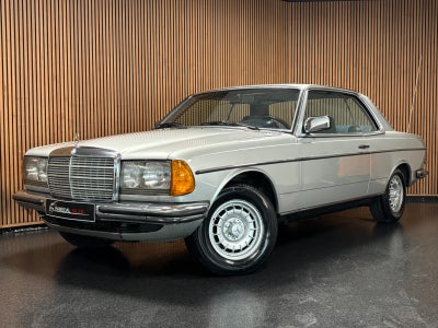 Mercedes 230 CE 2,3 aut. 2d
