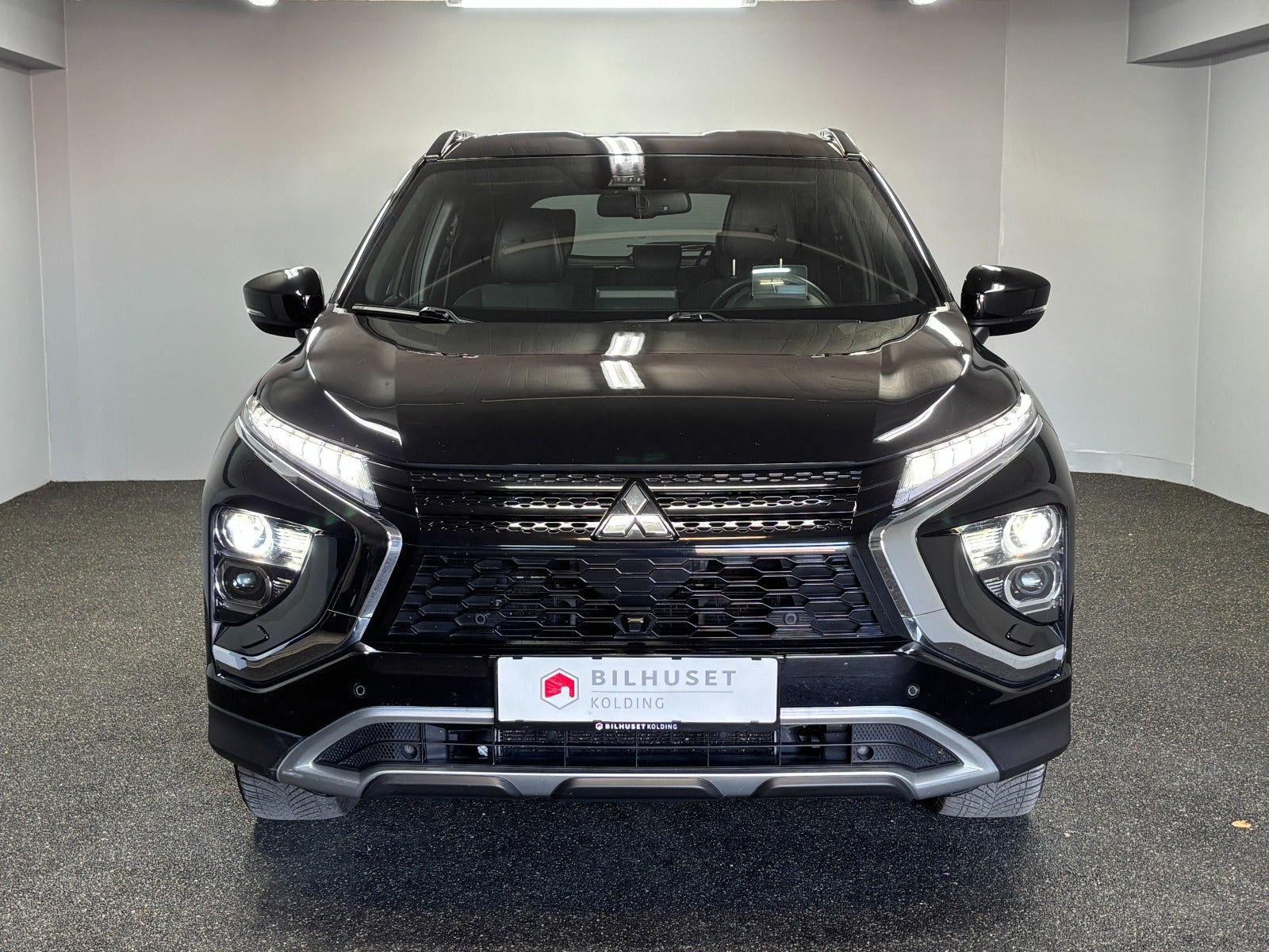 Billede af Mitsubishi Eclipse Cross 2,4 PHEV Invite CVT 4WD