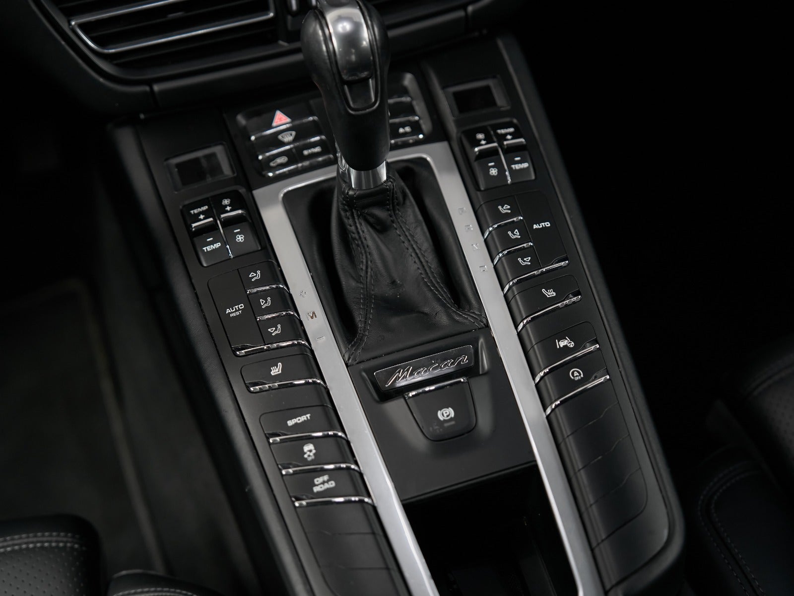 Gallery image 14 of 18