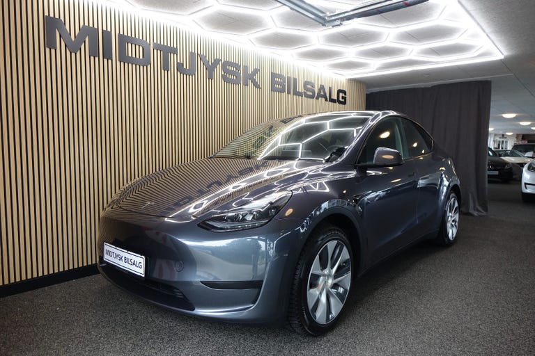 Tesla Model Y Long Range AWD