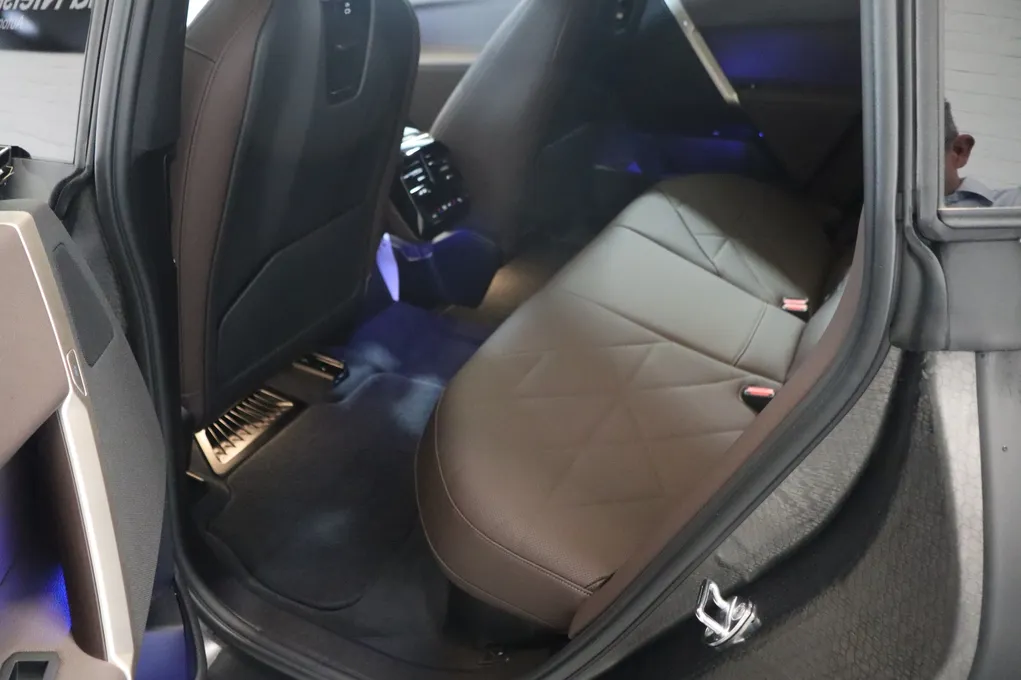 BMW iX xDrive40 Sport