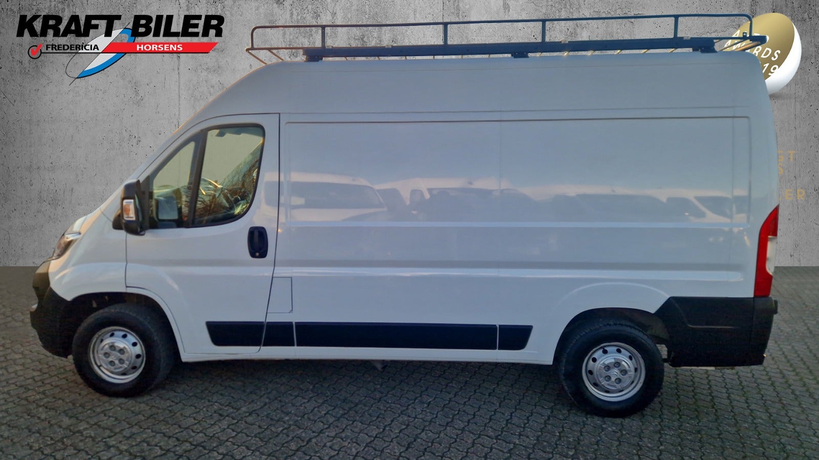 Billede af Citroën Jumper 33 2,2 BlueHDi 140 L2H2 FlexLine