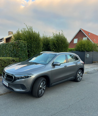 Mercedes EQA250  Progressive 5d