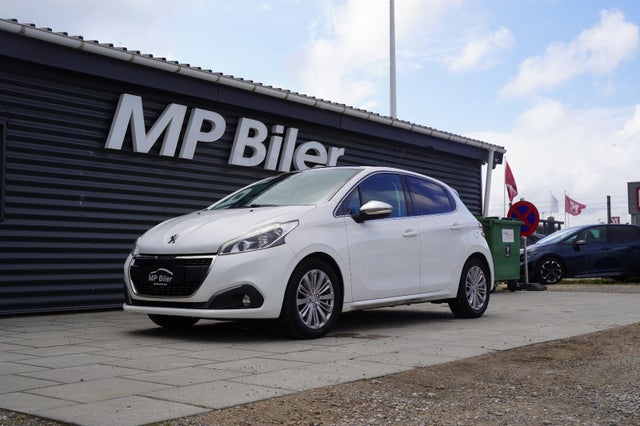 Peugeot 208 1,6 BlueHDi 100 Allure Sky