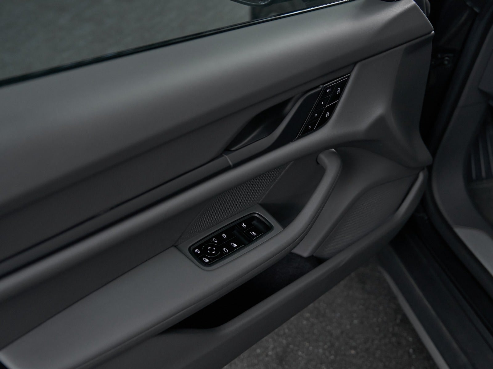 Gallery image 8 of 18