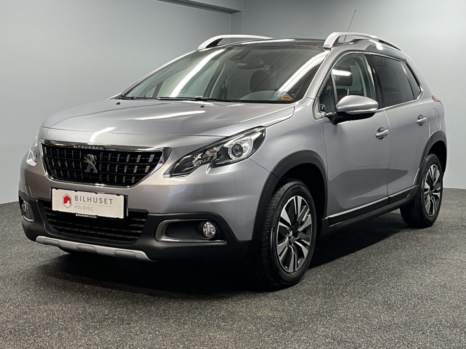 Peugeot 2008 1,2 e-THP 110 Selection Sky