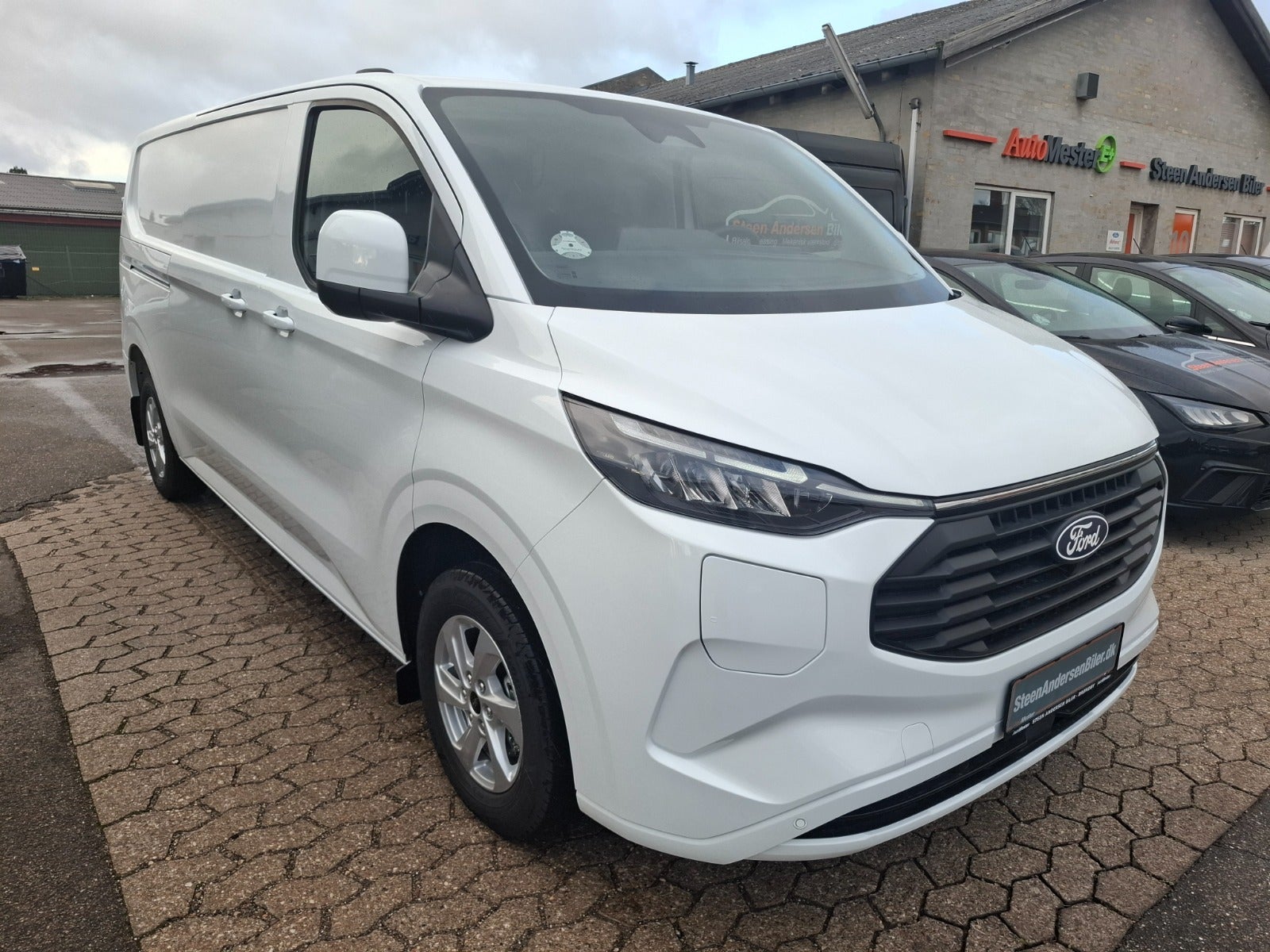 Ford Transit Custom 320L 2024