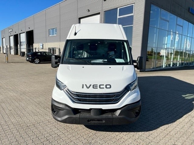 Billede af Iveco Daily 3,0 35S18 12m³ Van AG8