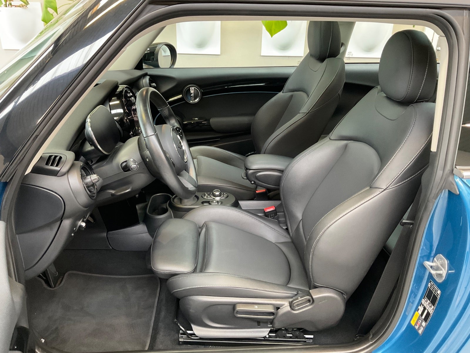 MINI Cooper SE Camden Edition 3d - 9
