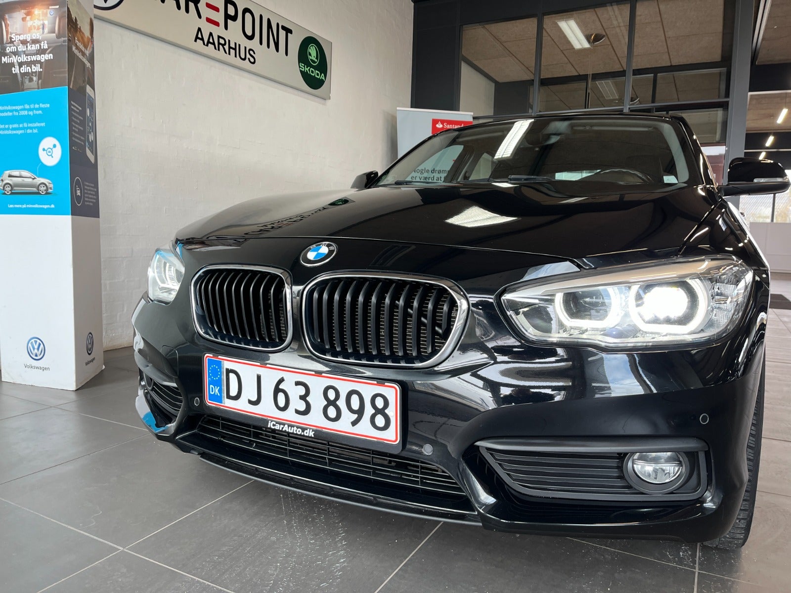 Billede af BMW 118i 1,5 Connected aut.