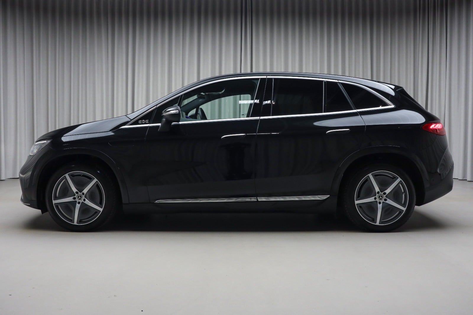 Mercedes-Benz EQE 350 SUV (6/8)