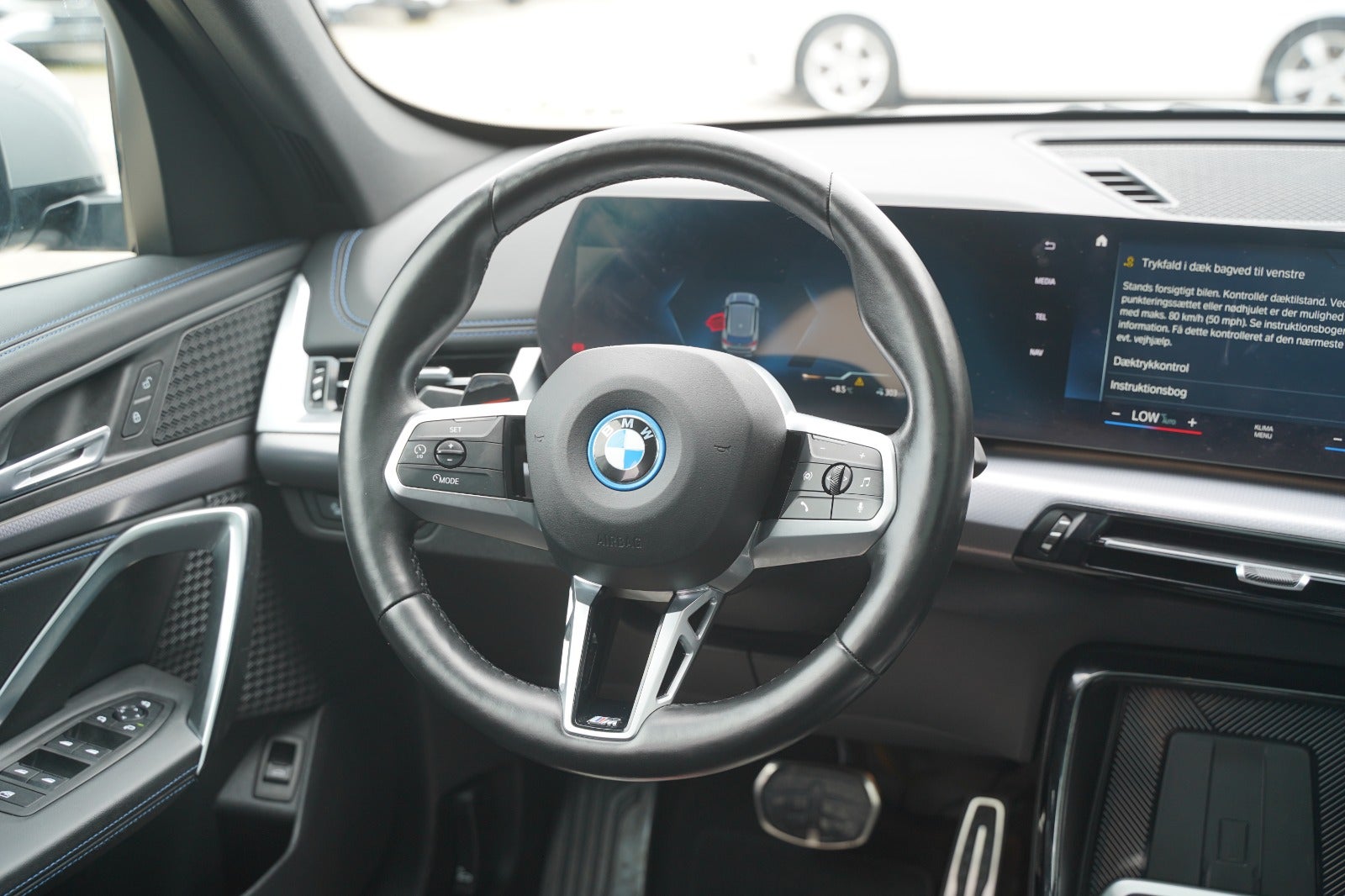 Billede af BMW iX1  xDrive30 M-Sport