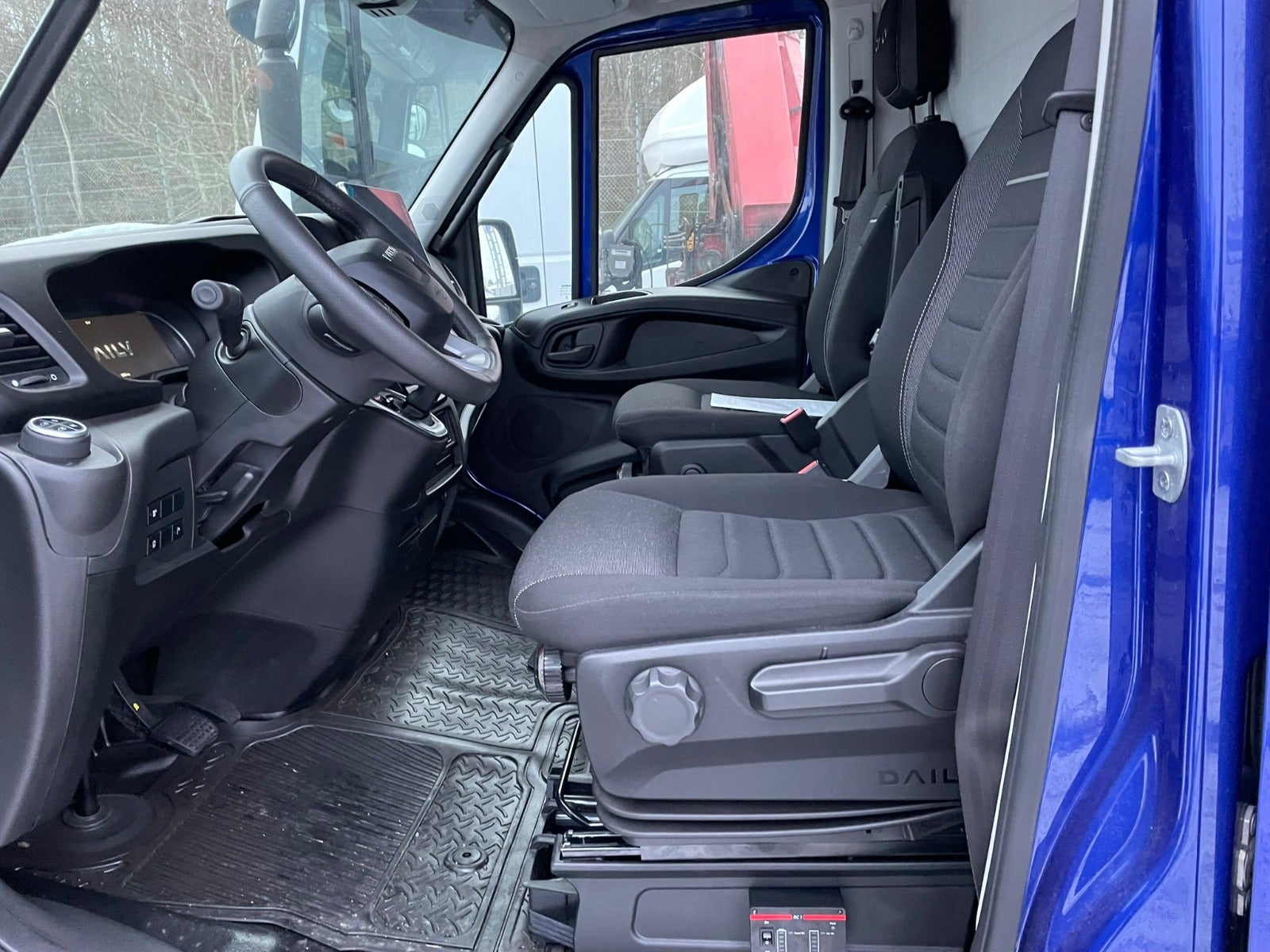 Billede af Iveco Daily 3,0 35S21 12m³ Van AG8