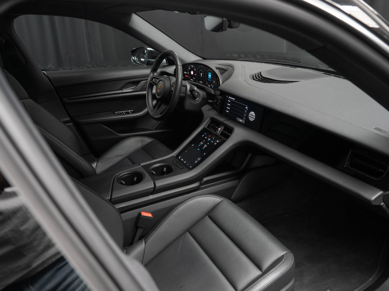 Gallery image 14 of 17