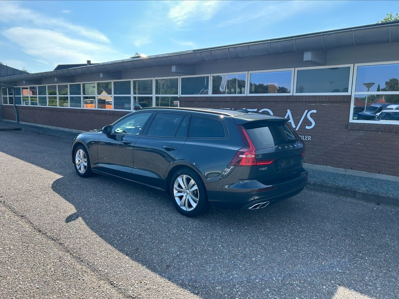 Billede af Volvo V60 2,0 D4 190 Momentum aut.