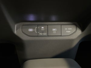 Kia EV3 Long Range Access