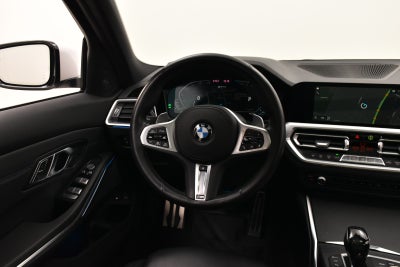 BMW 330e Touring M-Sport aut.