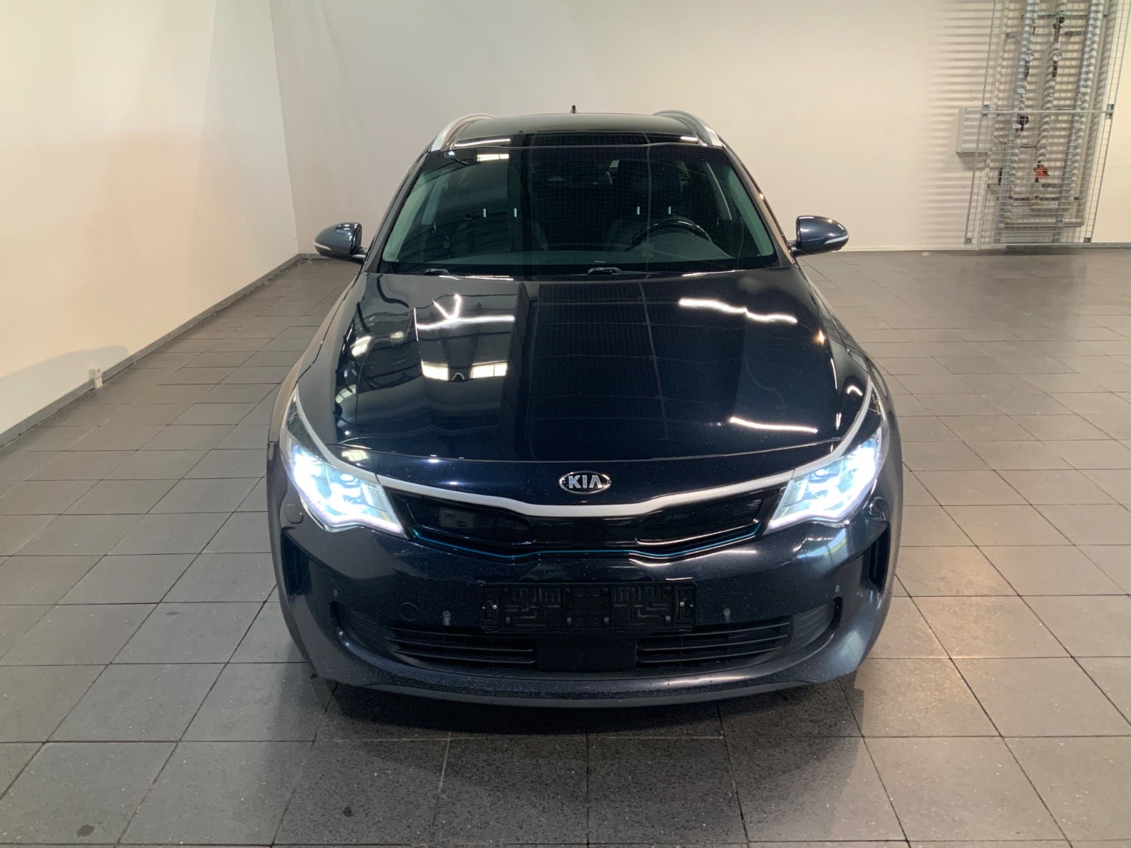 Kia Optima (2/8)