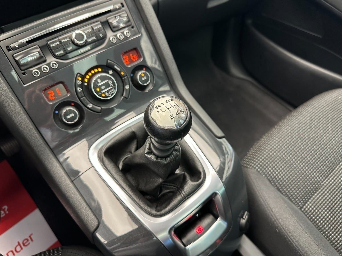 Billede af Peugeot 5008 1,6 BlueHDi 120 Allure 7prs