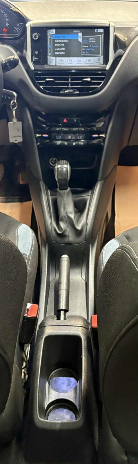 Billede af Peugeot 208 1,2 VTi Allure Sky