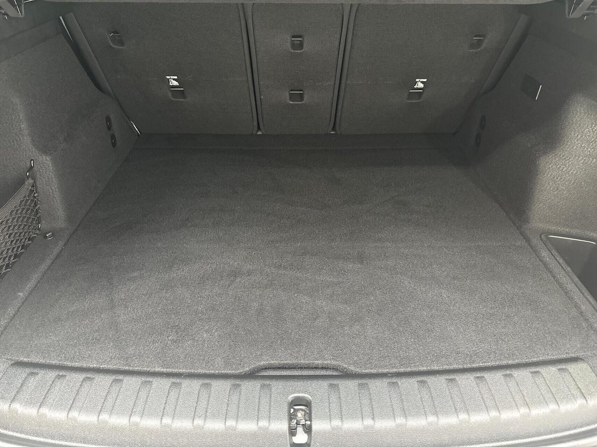 BMW iX1 xDrive30 billede 13