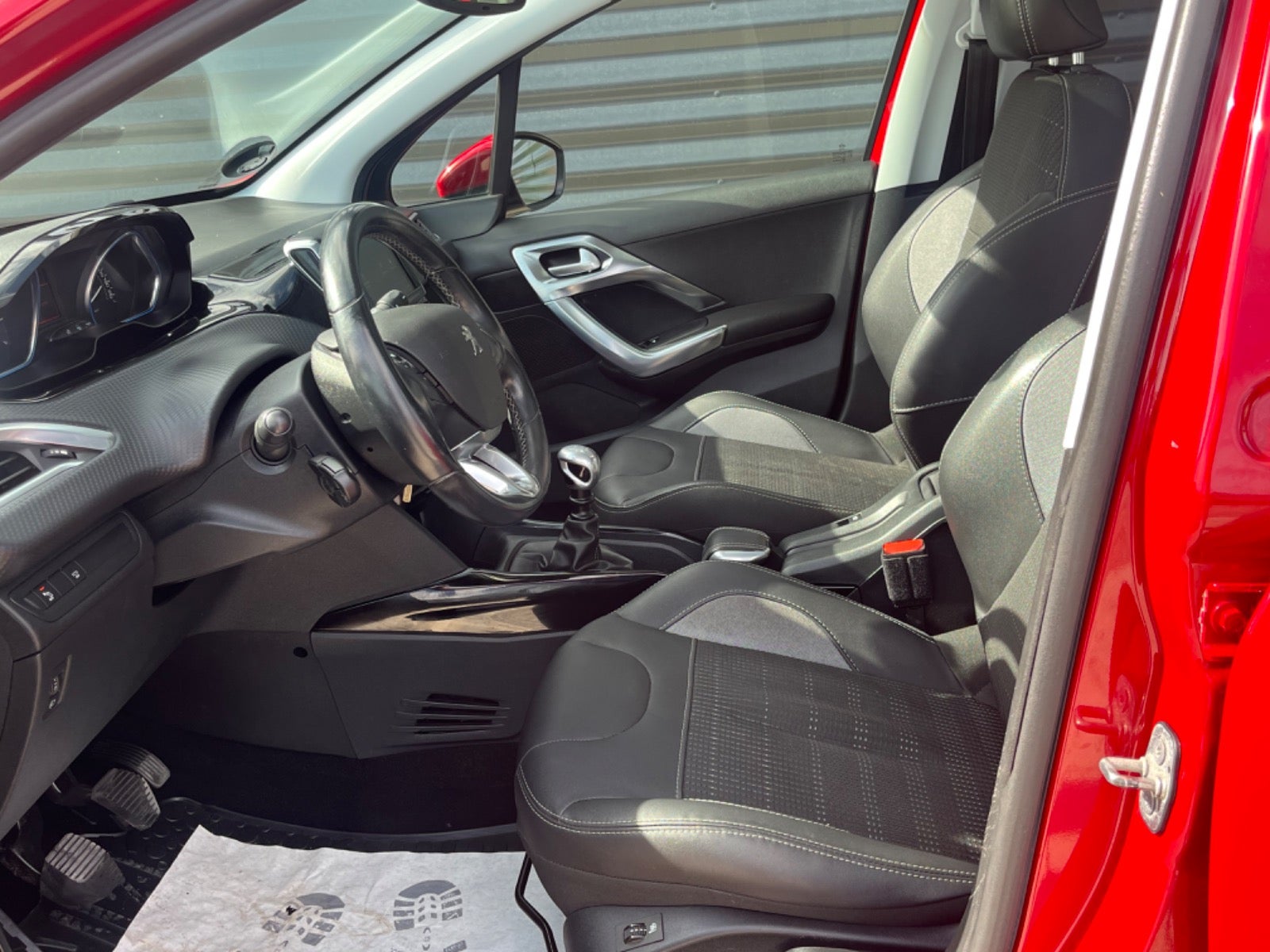 Billede af Peugeot 2008 1,2 PureTech 130 Allure Sky