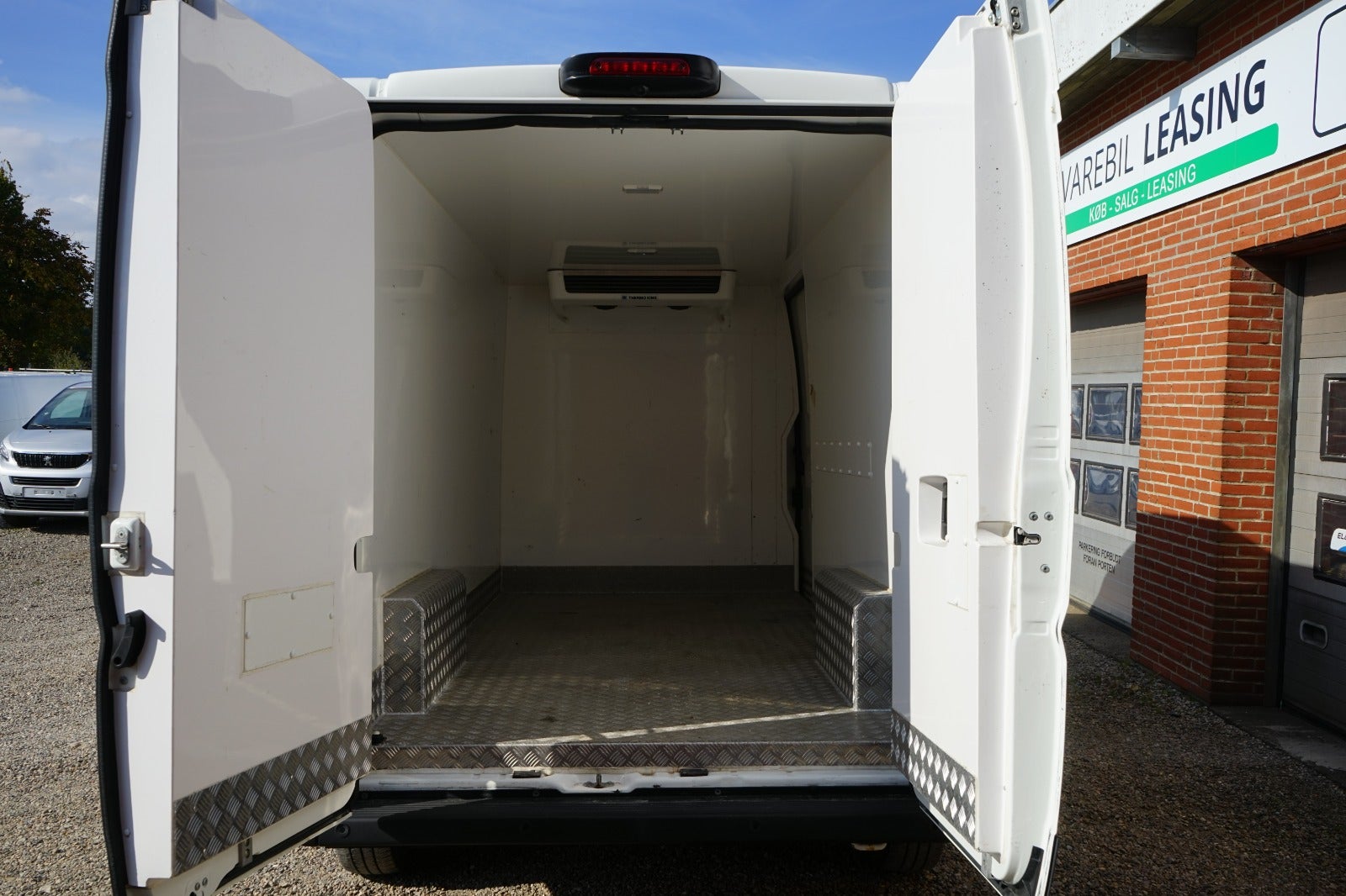Billede af Citroën Jumper 35+ 2,2 BlueHDi 165 L3H2 Kølevogn