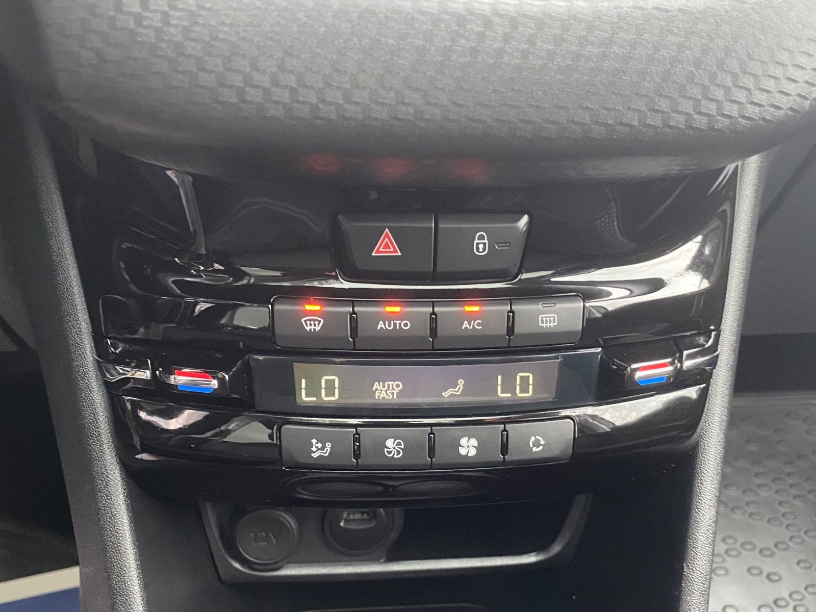 Billede af Peugeot 208 1,5 BlueHDi 100 Prestige Sky