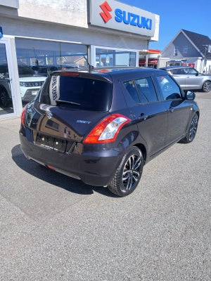 Suzuki Swift Dualjet Style Benzin drivmiddel 82000 Km. 2014 Modelår