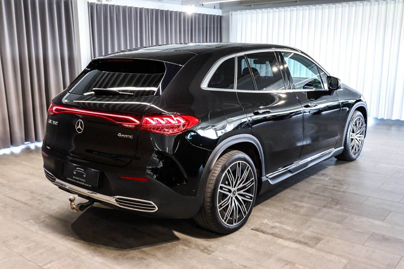 Billede af Mercedes EQE350 SUV  AMG Line 4Matic