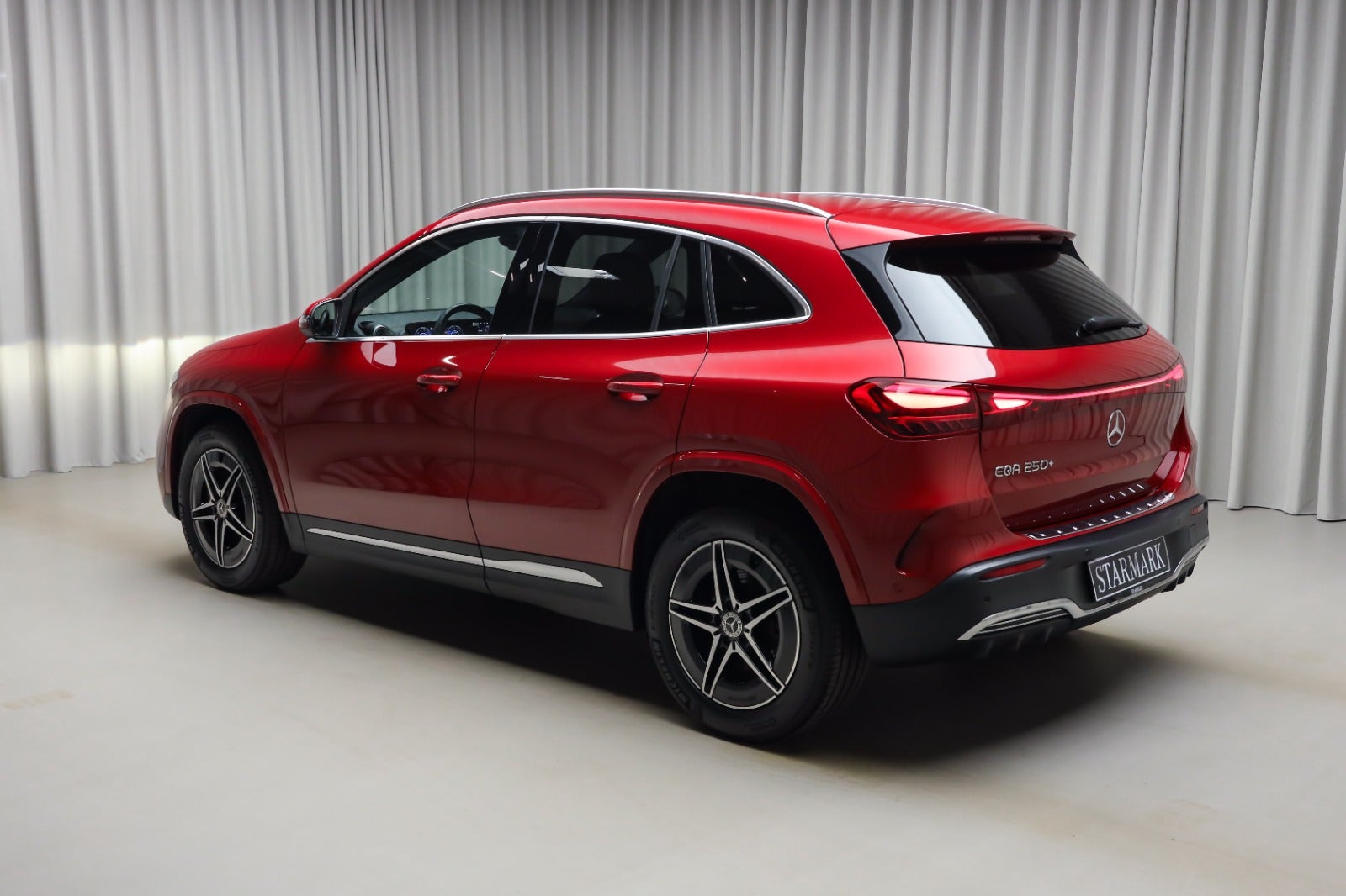 Mercedes-Benz EQA 250+ (3/8)
