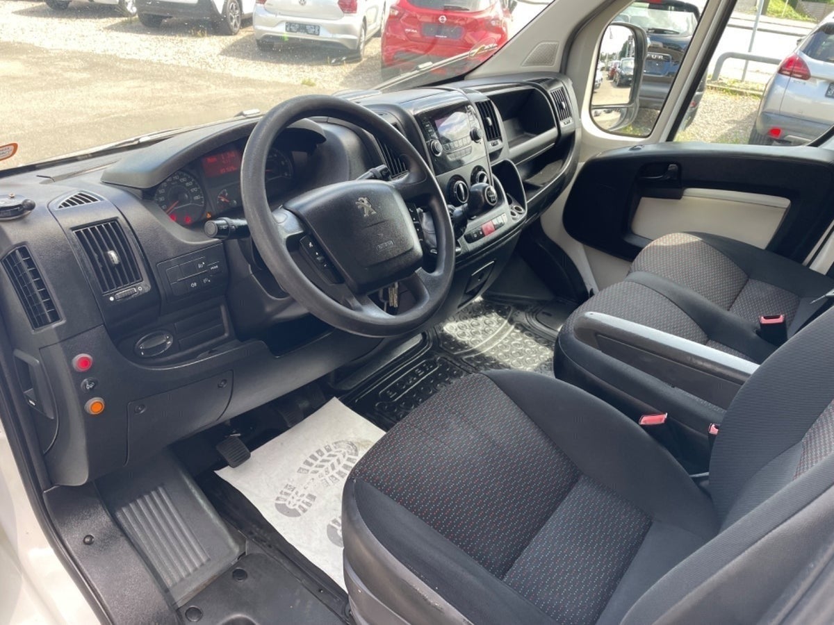 Billede af Peugeot Boxer 335 2,2 HDi 130 Alukasse m/lift
