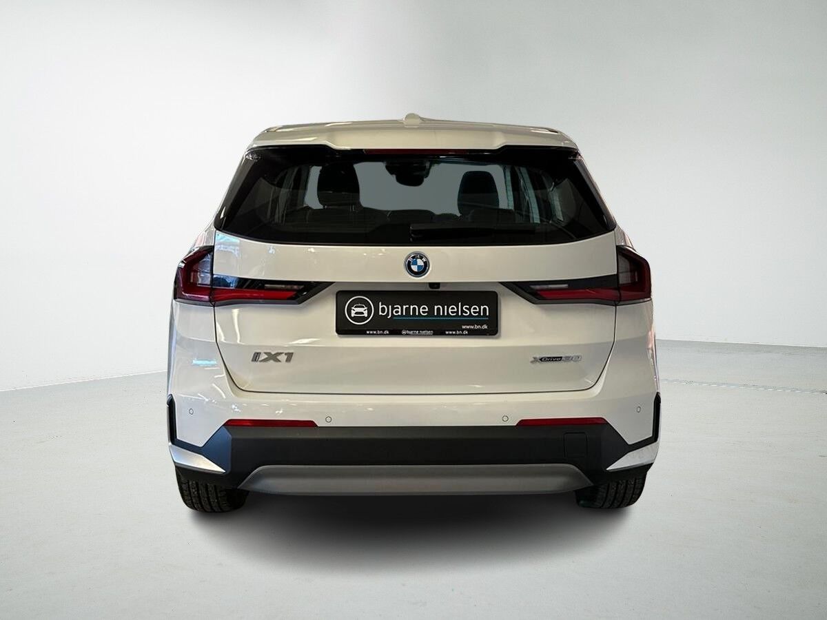 BMW iX1 xDrive30 billede 4