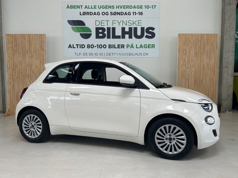Fiat 500e Action