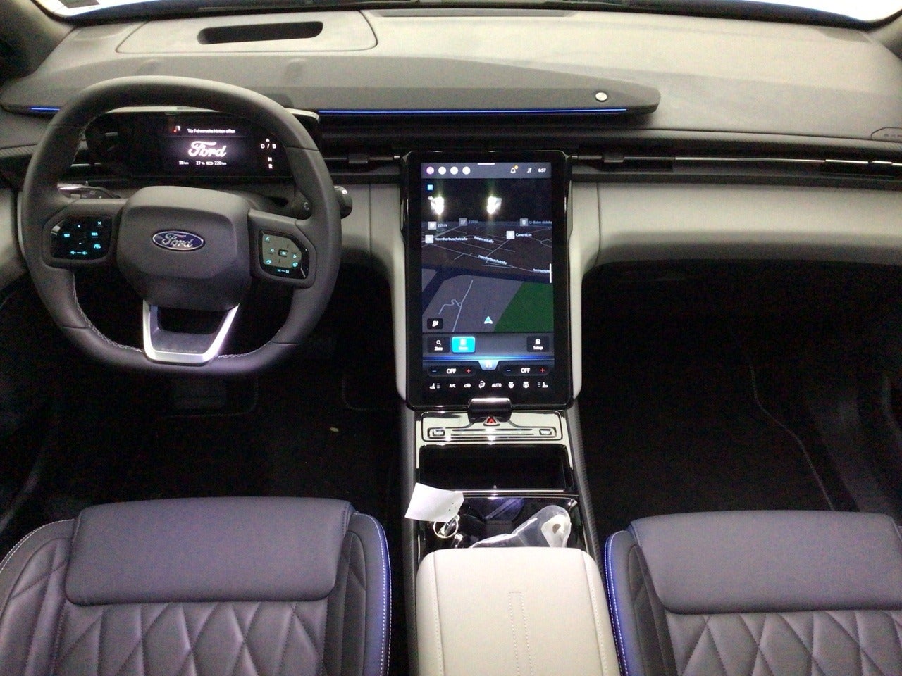 Ford Explorer Premium Extended Range AWD