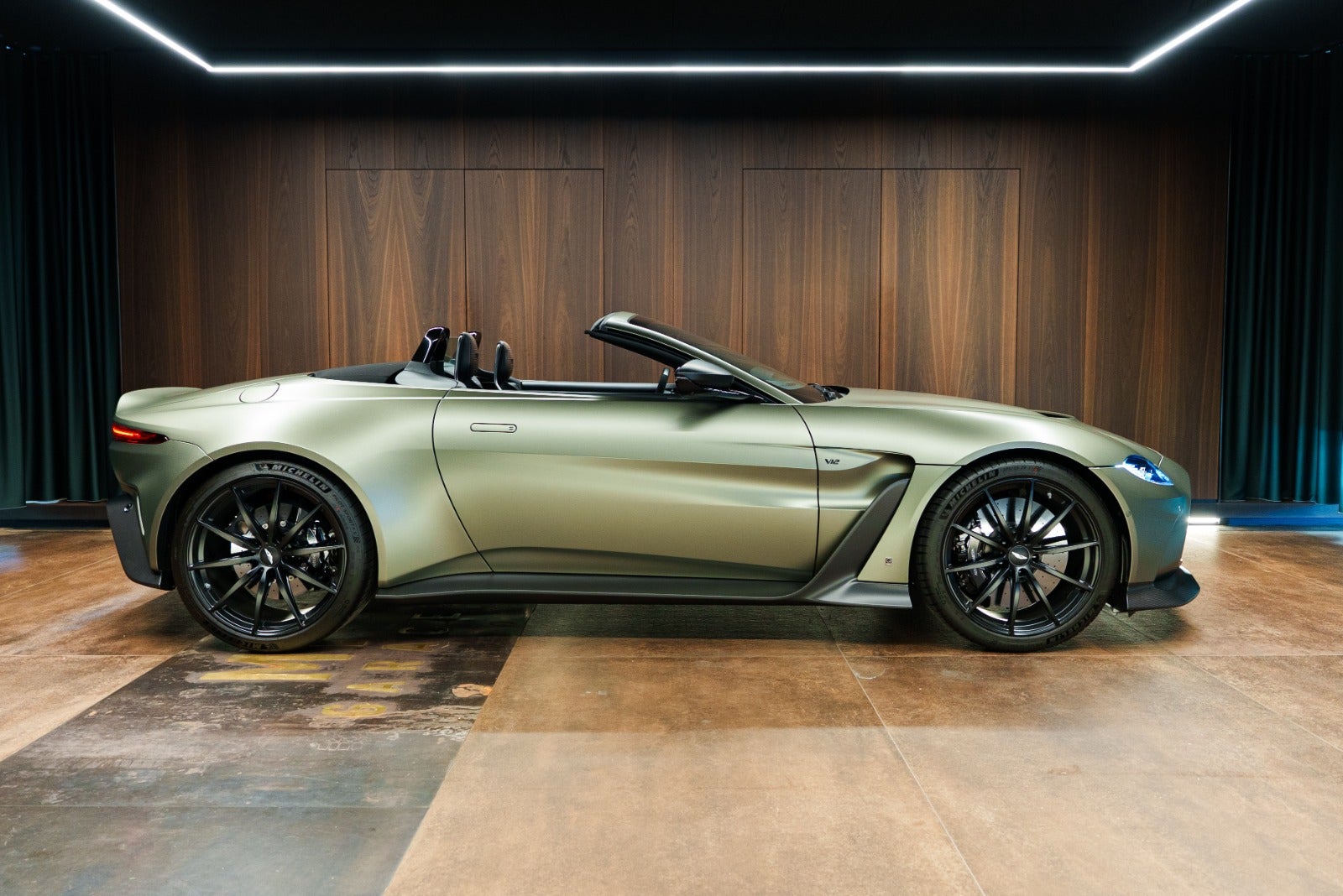 Aston Martin Vantage - V12 Coupé aut.