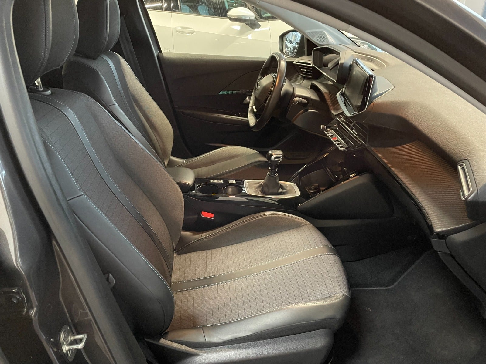 Billede af Peugeot 208 1,5 BlueHDi 100 Allure Sky