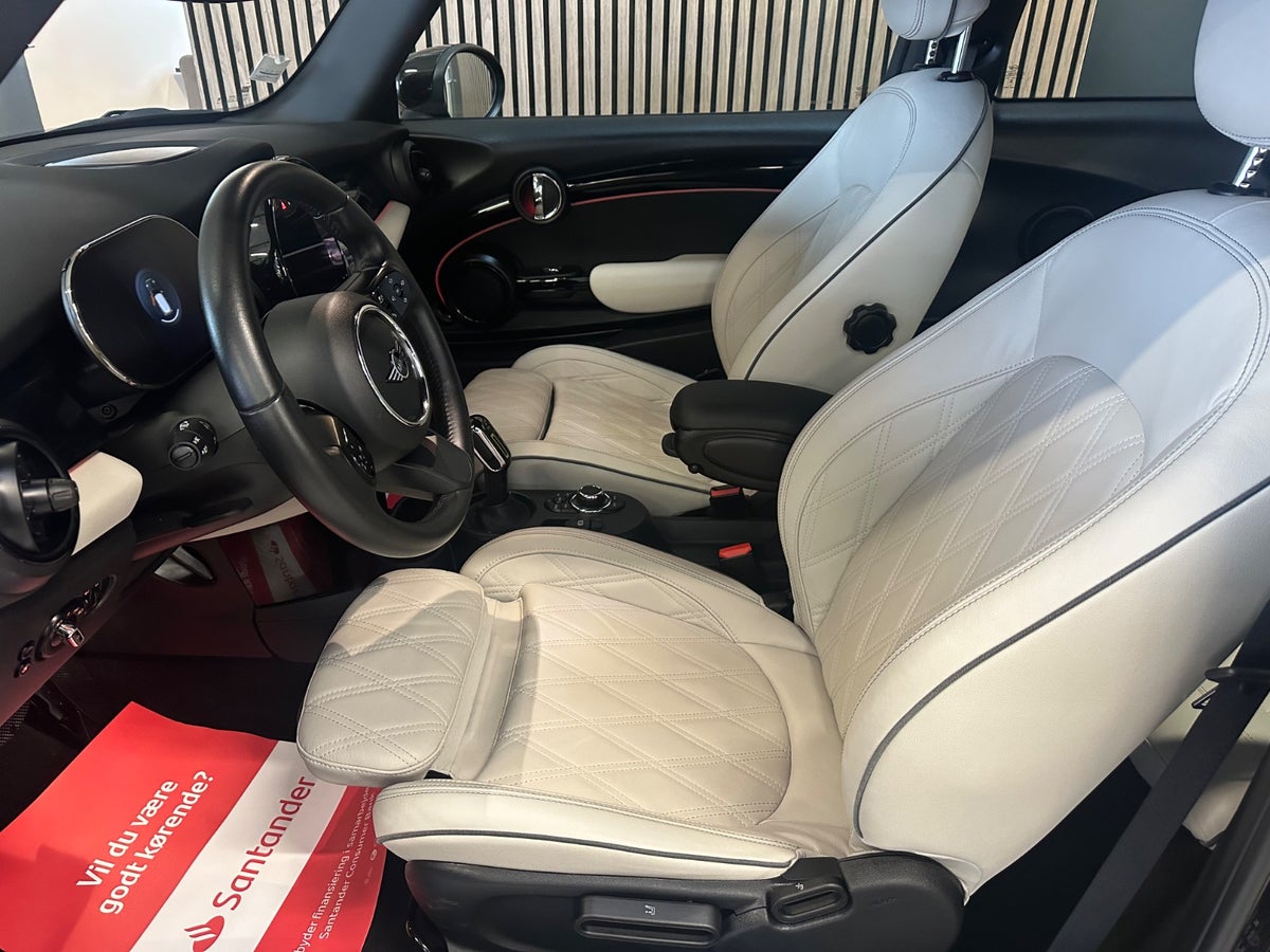 MINI Cooper SE Edition Premium Plus